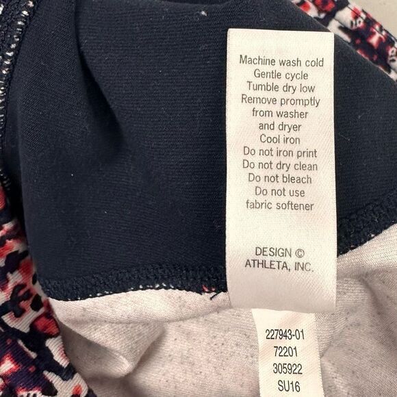 Athleta Salutation Chatarunga Colorblock Cropped Capri Legging Size M - Picture 8 of 9